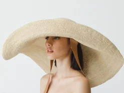 Crochet Extra Long Brim Glamour Hat