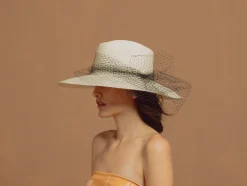 Long Brim Aguacate Hat with Tulle