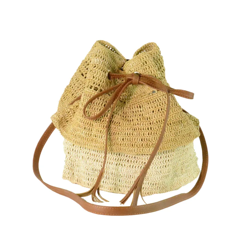 Two Tones Ruffled Mochila